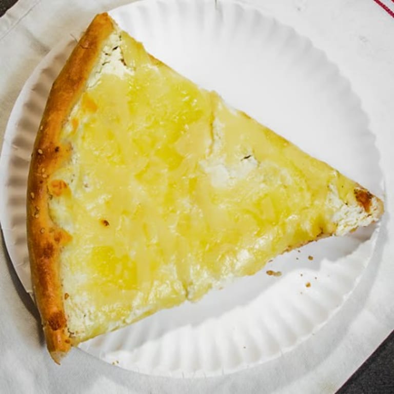 Savor Our White Pizza
