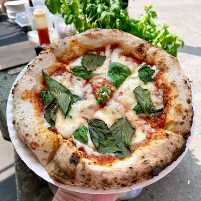 Margherita Pizza.